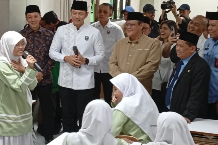 AHY Tinjau MTs Negeri Kota Bogor, Titip Lingkunganya Agar Selalu Terawat dan Asri