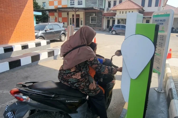 RSUD Waled Tegaskan Tarif Parkir Sesuai Perda, Kendaraan Pengunjung Dijamin Asuransi
