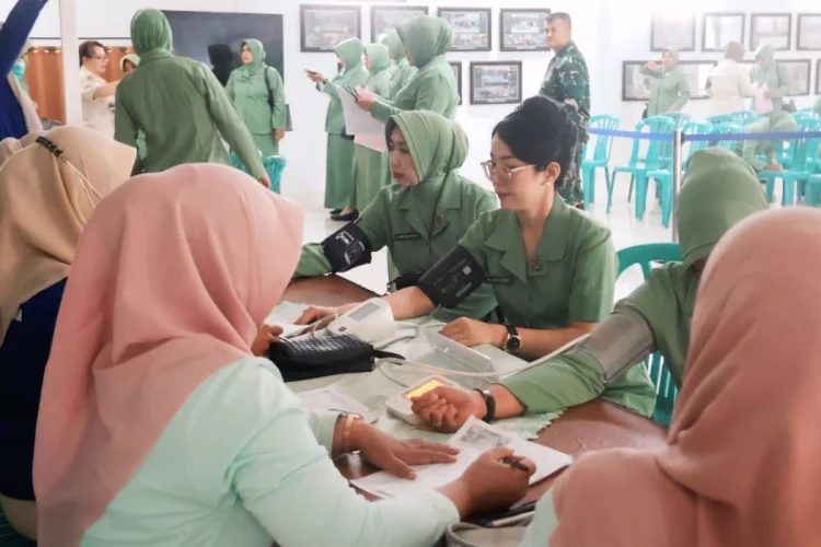 Deteksi Dini Penyakit Perempuan, 350 Anggota Persit Kodim 0612/Tasikmalaya Cek Medis