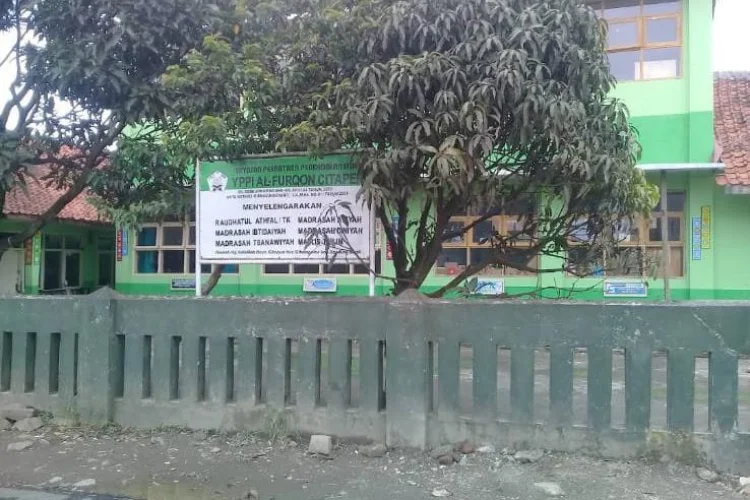 Babak Baru Guru MTs Muslimin Citapen yang Diduga Dipecat Lewat WhatsApp