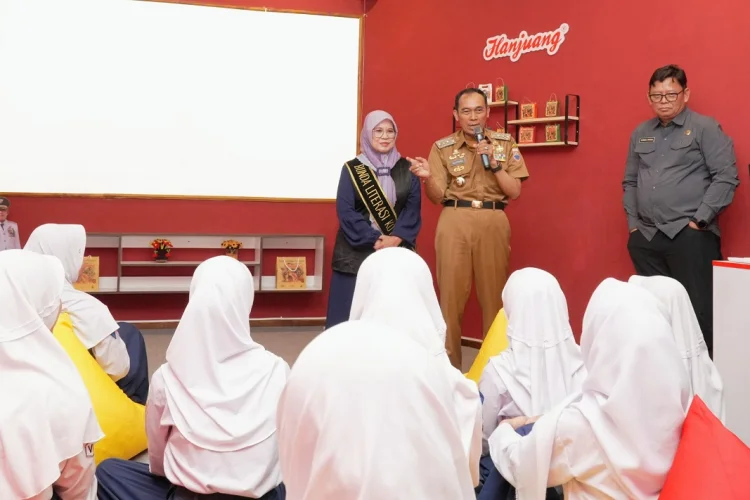 Inovasi Perpustakaan Cimahi Hadirkan Mini Bioskop 
