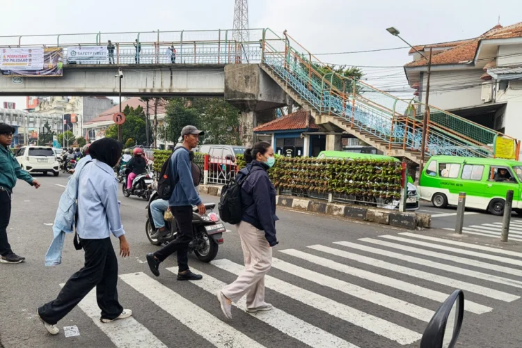 JPO Paledang Dibongkar Demi Keselamatan Warga Pengguna Jalan