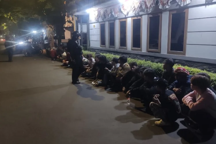 Tim Prabu Polrestabes Bandung Amankan 25 Motor Diduga Hendak Balap Liar di Regol