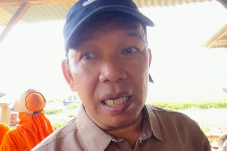 DLH KBB Sebut Pembersihan Eceng Gondok di Saguling Terkendala Waktu dan Anggaran