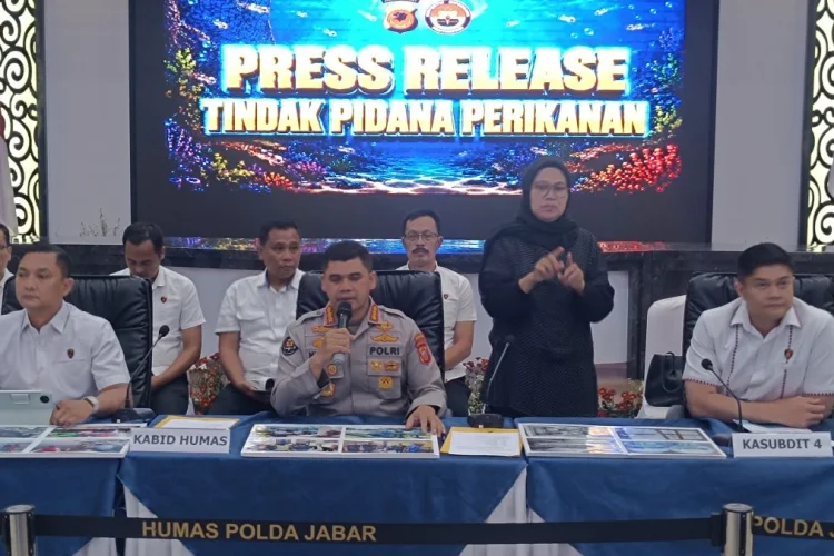 Polda Jabar Bongkar Penjualan Benih Lobster di Pangandaran