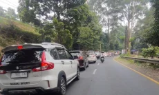 Macet Parah, Antrean Kendaraan Memanjang ke Arah Kawasan Wisata Lembang