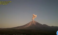 Gunung Semeru Erupsi, Warga Diminta Waspada Awan Panas dan Guguran Lava