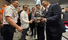 Pameran IISAR 2026, Menko PMK Pratikno Tinjau Produk Unggulan PT DI