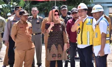 Bupati Sukoharjo Etik Suryani, Karier Politik Dua Periode Berujung Dugaan Pemerasan
