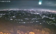 Viral Meteor Hijau Melintas di Langit Jogja, Warganet Geger!