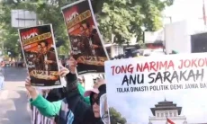 Massa Geruduk DPRD Jabar, Tolak Rencana Safari Politik Jokowi