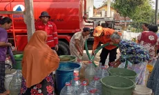 BPBD Sumedang Distribusikan 5.000 Liter Air untuk 98 KK di Cimalaka yang Kekeringan