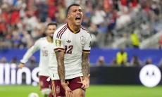 La Roja dan Seni Gerilya Sepak Bola