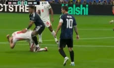 Viral Video Enzo Fernandez Hantam Pemain Inggris, Wasit Loloskan Tanpa Kartu