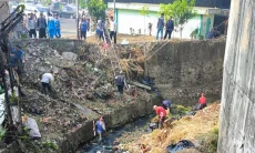 Len Ajak Warga Gotong Royong Bersih-bersih Sungai dari Sampah