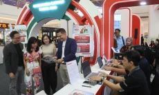 Di Bandung, CIMB Niaga dan Cathay Tawarkan Solusi Perjalanan Internasional