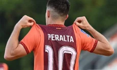 Berguinho Girang Mariano Peralta Gabung Persib