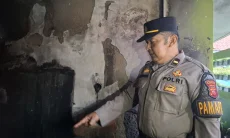 Korsleting Listrik, Gudang Barang Bekas di SDN Citapen Kota Tasikmalaya Terbakar