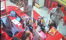 Viral! Tersinggung Ditanya Uang, Kakek di Wajo Ngamuk dan Ludahi Karyawan