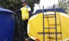 Kementerian PU Salurkan 40 Ribu Liter Air Bersih per Pekan untuk Warga Cimahi