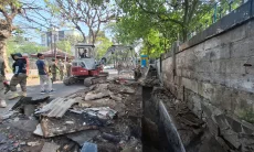 Satpol PP Bandung Tertibkan 72 PKL dan Bangunan Liar di Jalan Rajiman