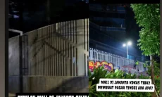 Heboh Gedung Bank dan Mal di Jakarta Pasang Pagar Tinggi, Warganet Spekulasi Ada Apa?