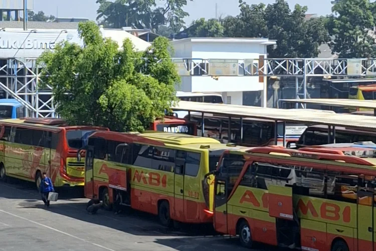 Terminal Cicaheum Ditutup, 99 Persen Bus Kini Beroperasi di Leuwipanjang