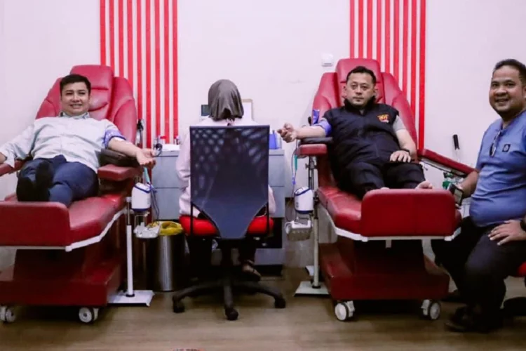 Krisis Stok Darah, Wikha Ardilestanto dan Sastra Winara Bawa Jajaran Donor Darah