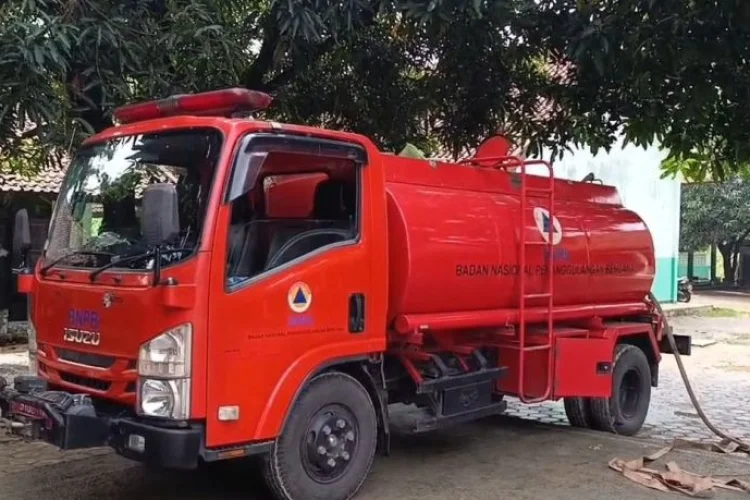 BPBD Garut Distribusikan 50 Ribu Liter Air Bersih untuk Warga Terdampak Kekeringan