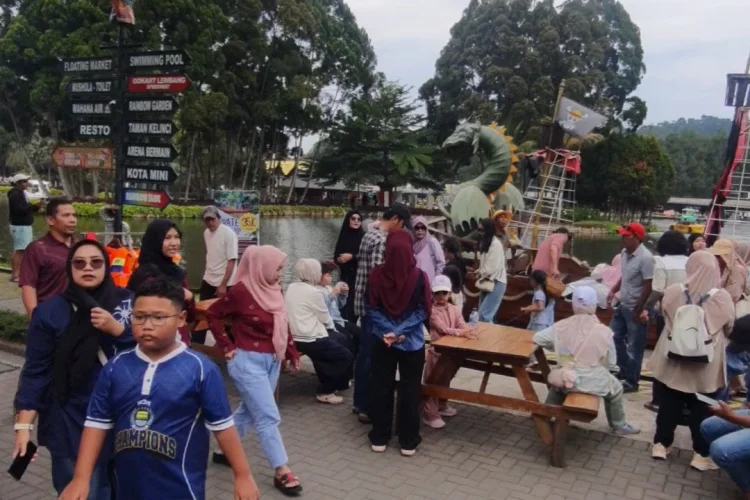 Libur Sekolah, Pengunjung Floating Market Lembang Naik 35 Persen,