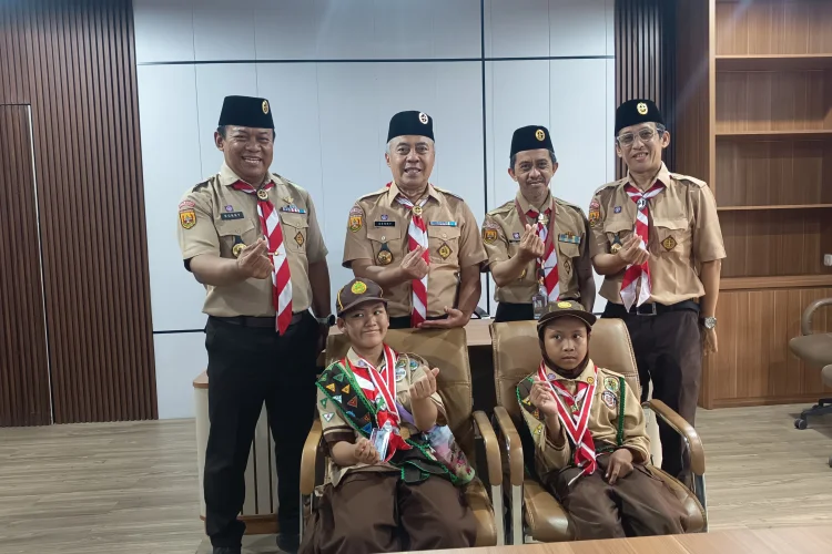 Kwarcab Kota Bogor Kukuhkan Dua Anggota Pramuka ABK Jadi Pramuka Garuda