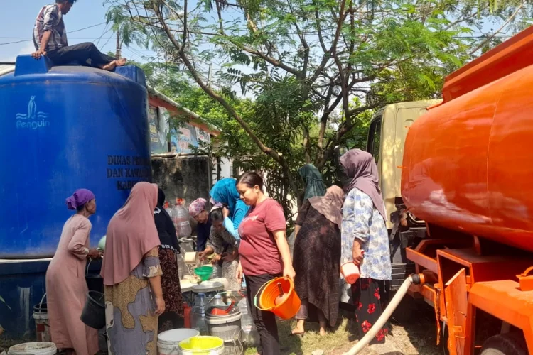 Kekeringan Melanda Karawang, 3.426 Jiwa Kesulitan Air Bersih