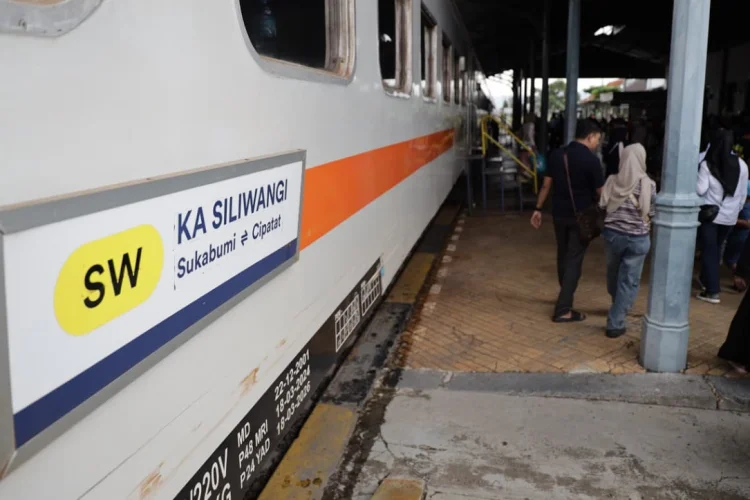 KA Siliwangi Jurusan Sukabumi-Cipatat Angkut Hampir 5 Ribu Penumpang dalam Sehari
