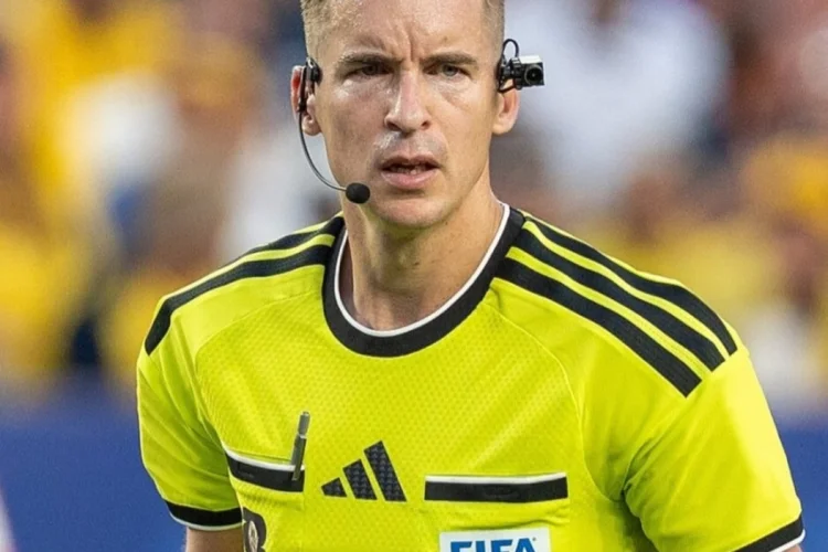 Profil Francois Letexier: Wasit yang Tuai Kontroversi di Laga Argentina vs Mesir
