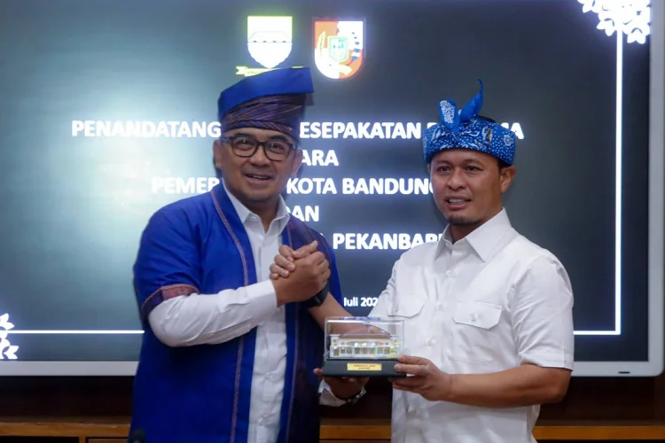 Farhan-Agung Nugroho Perkuat Pelayanan Publik hingga Tingkatkan PAD