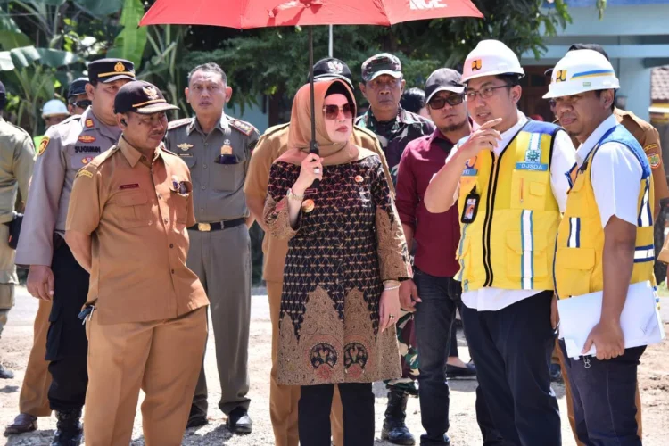 Bupati Sukoharjo Etik Suryani, Karier Politik Dua Periode Berujung Dugaan Pemerasan