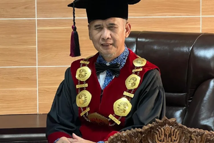 Rektor Unsika Ade Maman Sukses Manfaatkan Kontainer menjadi Ruang Kelas Belajar