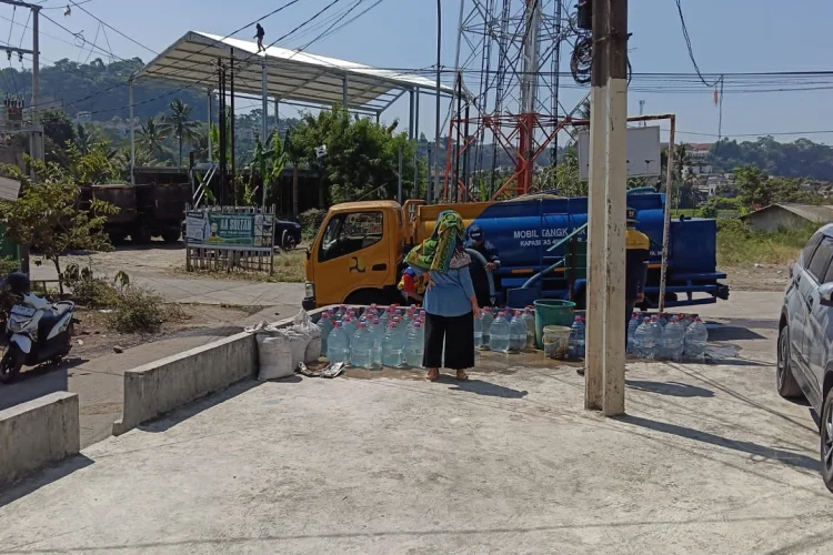 BPBD Kota Cimahi Layani Laporan Warga Terkait Kesulitan Air Bersih