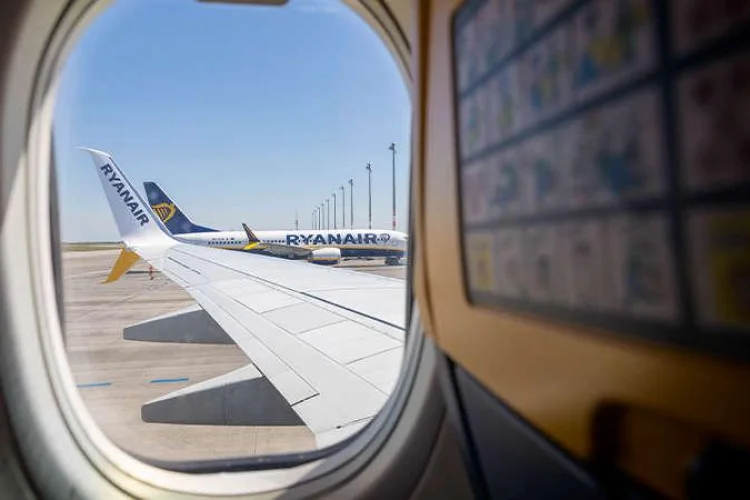 Kronologi Jendela Copot Pesawat Ryanair, Penumpang Nyaris Tersedot Keluar