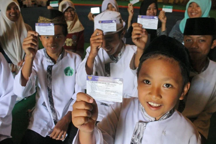 Pelajar Tanpa KIP Bisa Terima Bantuan Kemensos, Berikut Cara Pengajuannya!