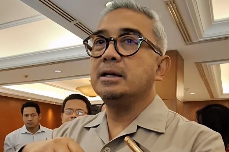 Farhan Sebut Bandara Husein Ganti Nama
