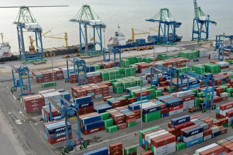 BPS: Surplus Perdagangan Jabar Capai US$13,79 Miliar pada Semester I 2026