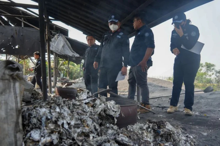 Bandel Buka Lapak Baru di Zona Permukiman, KLH Segel Peleburan Aluminium Ilegal CV TL