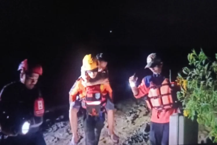 Banjir Luapan Sungai Batang Tumayo, 450 Warga Agam Mengungsi