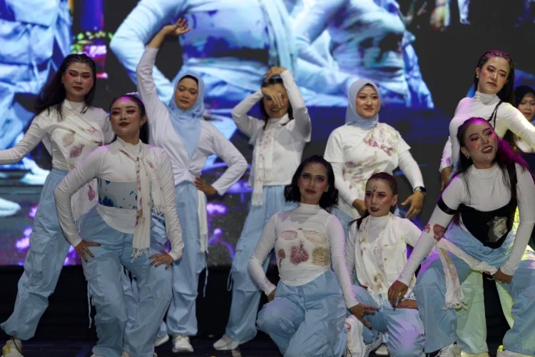 Rekor MURI dari Balik Jeruji, 407 WB Lapas Perempuan Bandung Hidupkan Legenda
