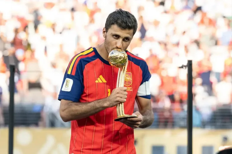 Bola Emas Milik Rodri