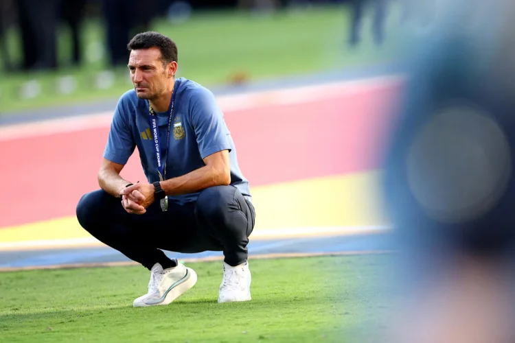 Scaloni Menangis Tanpa Henti lalu Pergi...