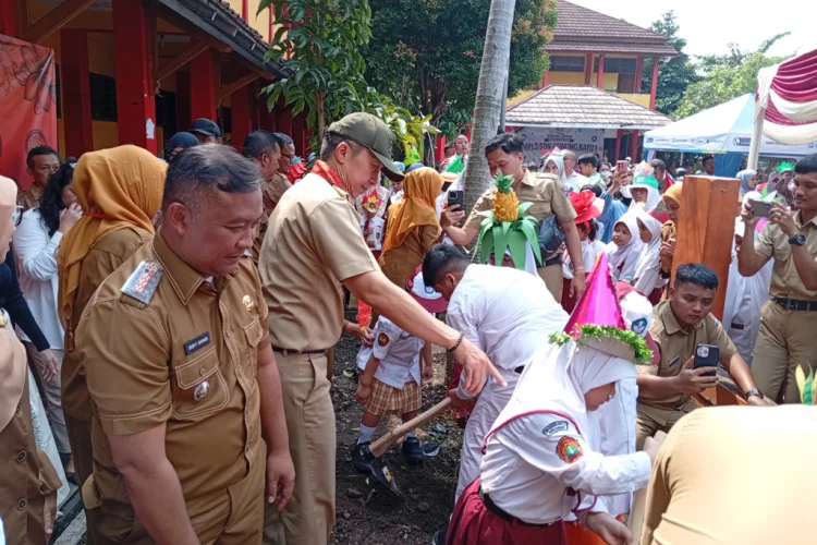 Menanam Peduli Sejak Dini
