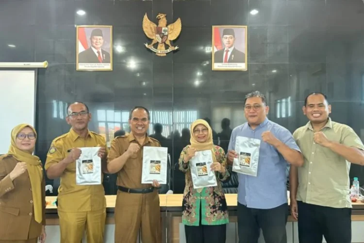 Naik Kelas! Pemkab Indramayu Kemas Bandeng Kuah Gomyang Cabut Duri dalam Pouch