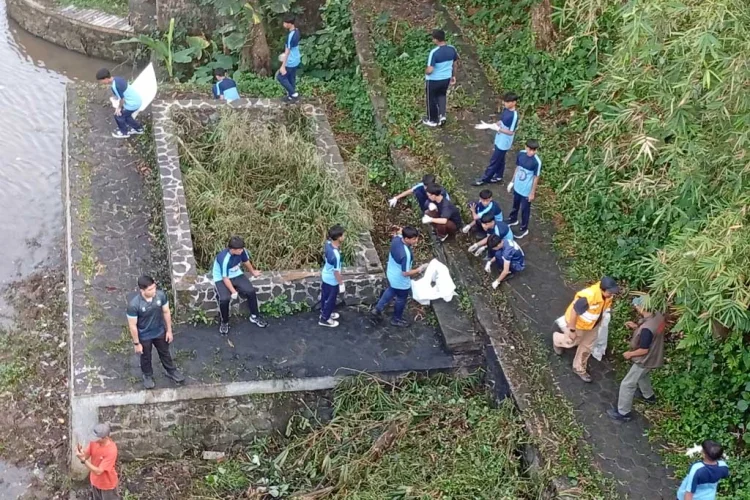 Merawat Cipakancilan, Menjaga Wajah Kota